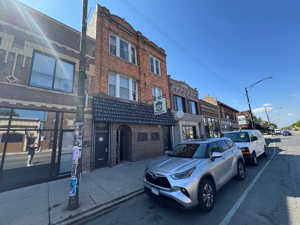 3425 West Fullerton Avenue, Chicago, 60647