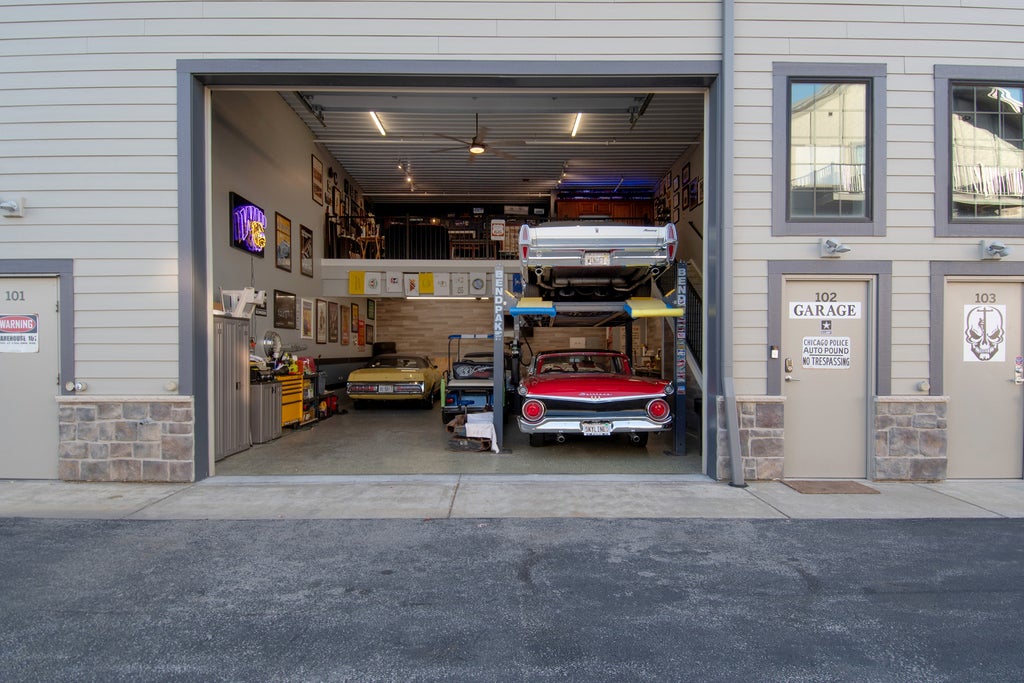 2220 Ferry Road 102, Naperville