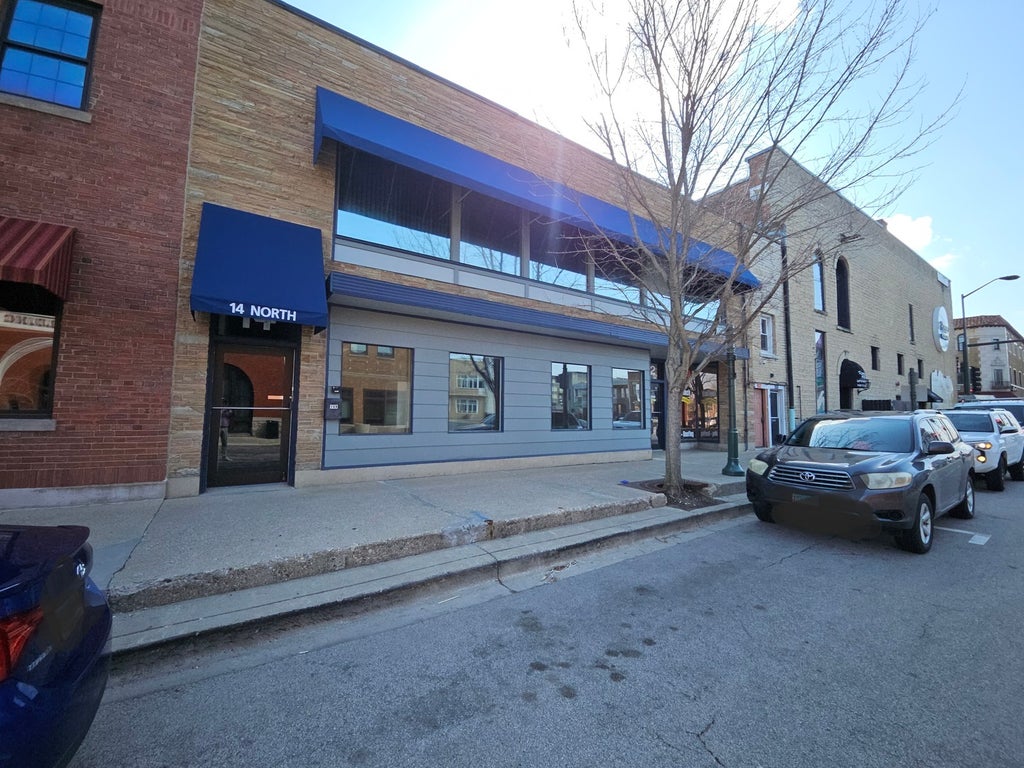 14 North Riverside Avenue 12-14, St. Charles