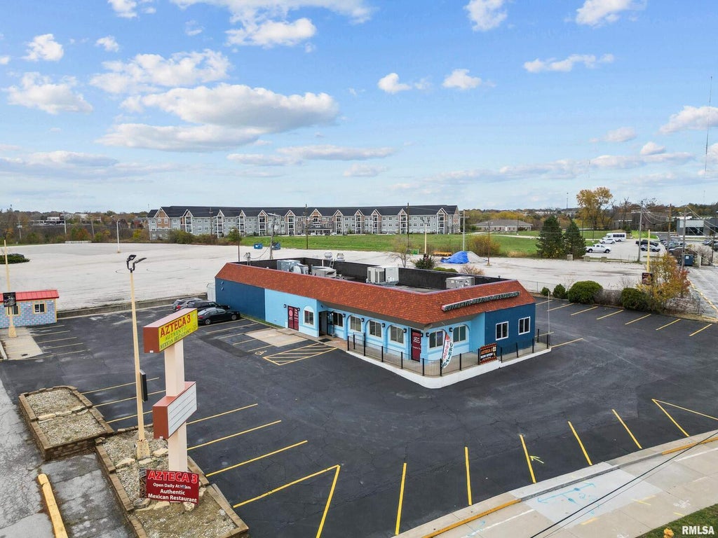 2400 Spruce Hills Drive, Bettendorf