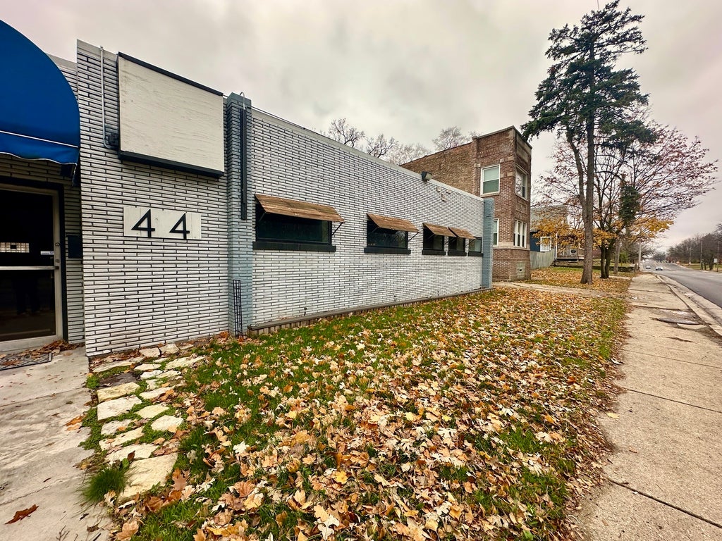 44 West Lincoln Highway, Chicago Heights