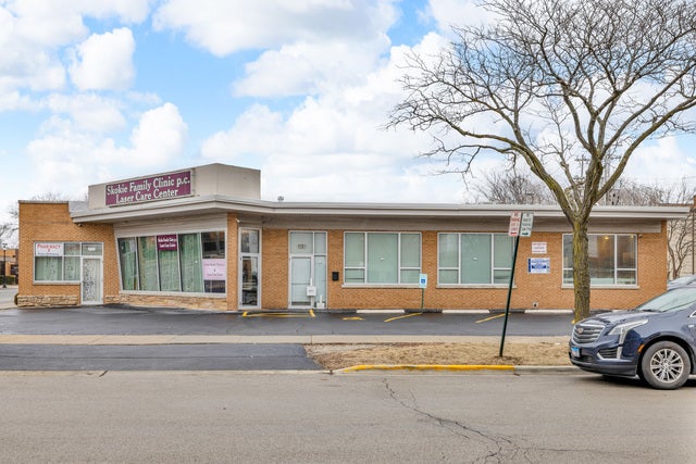 8301 Skokie Boulevard, Skokie, 60077