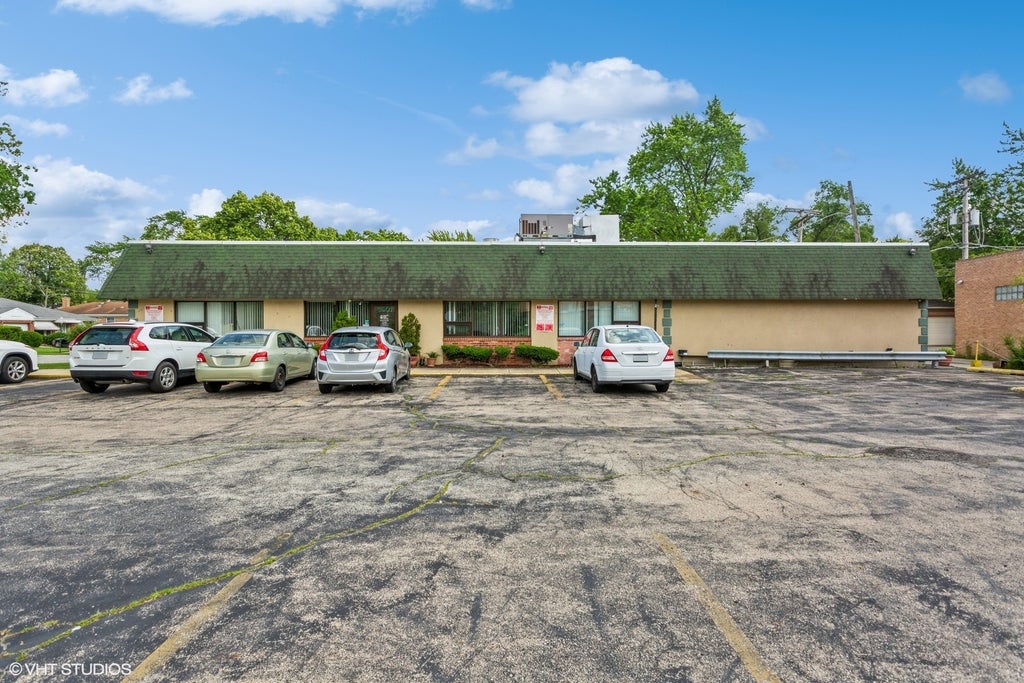 3901 Oakton Street, Skokie, 60076