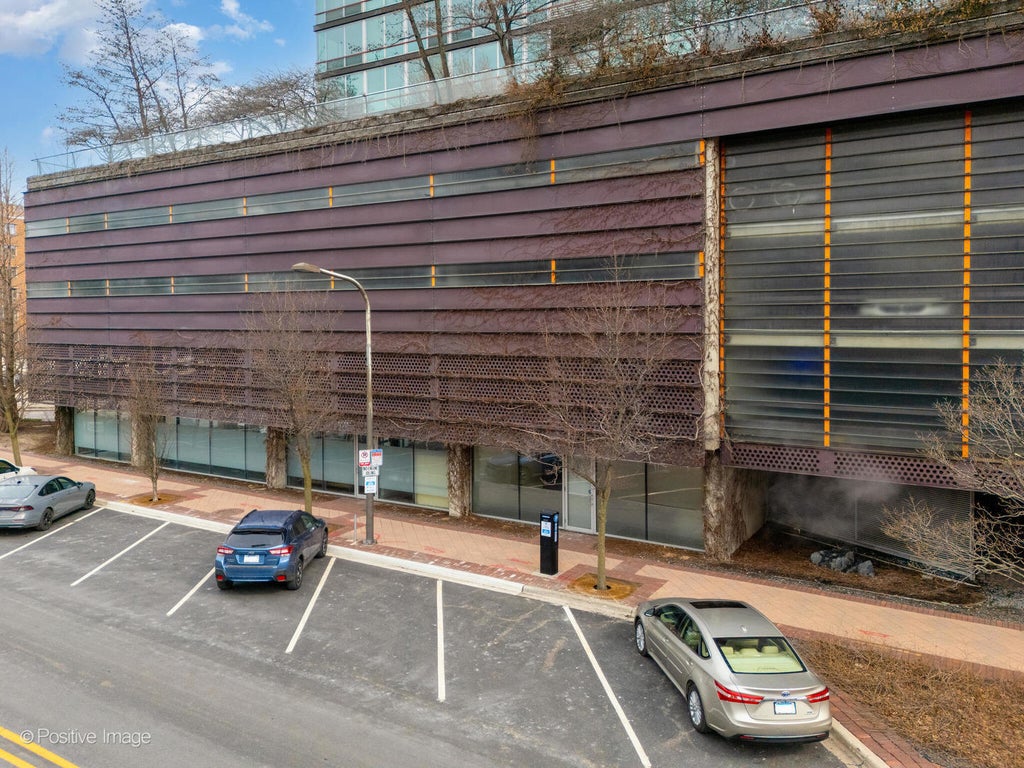 1831 Benson Avenue, Evanston, 60201