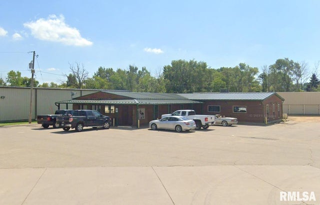 1815 Manufacturing Drive, Clinton