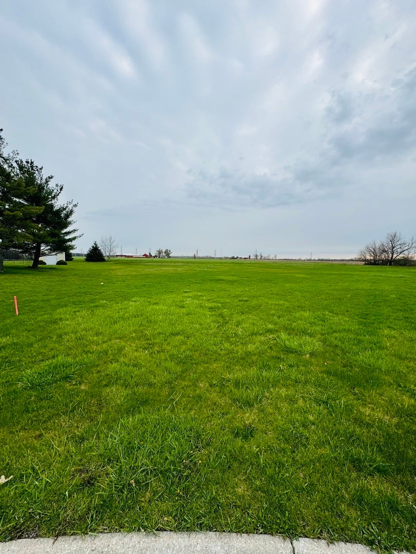 1039 Country Court, Crete