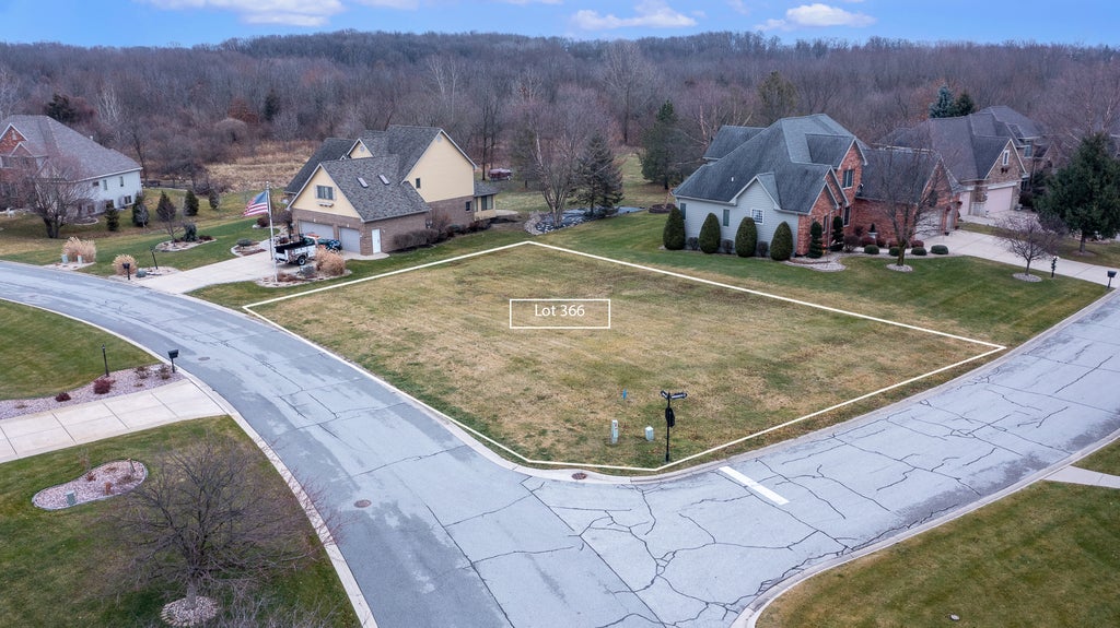 8703 Bridgewater Court, Winfield