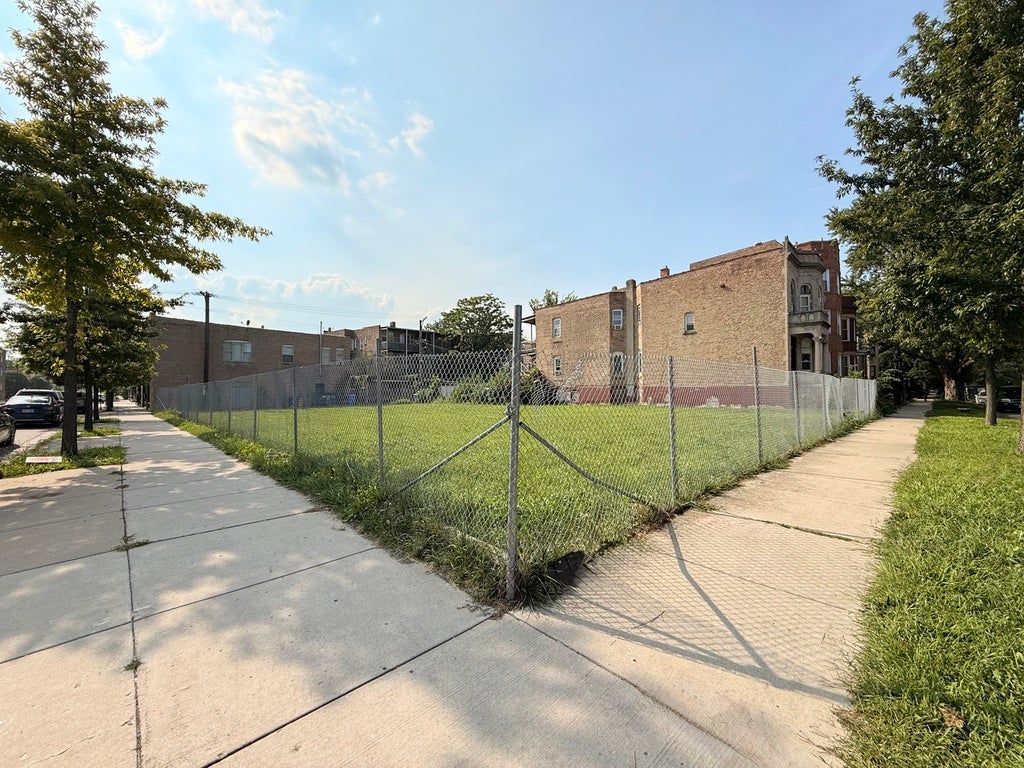 6052 South Rhodes Avenue, Chicago
