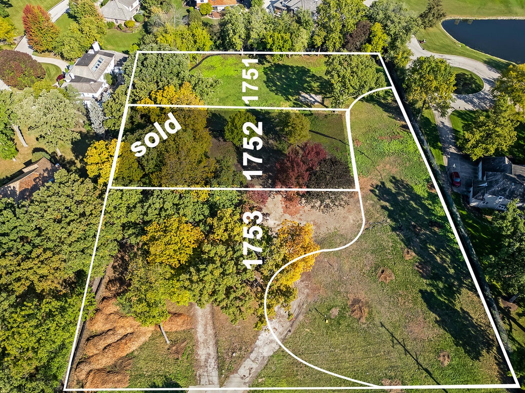 1753 Midwest Club Parkway, Oak Brook