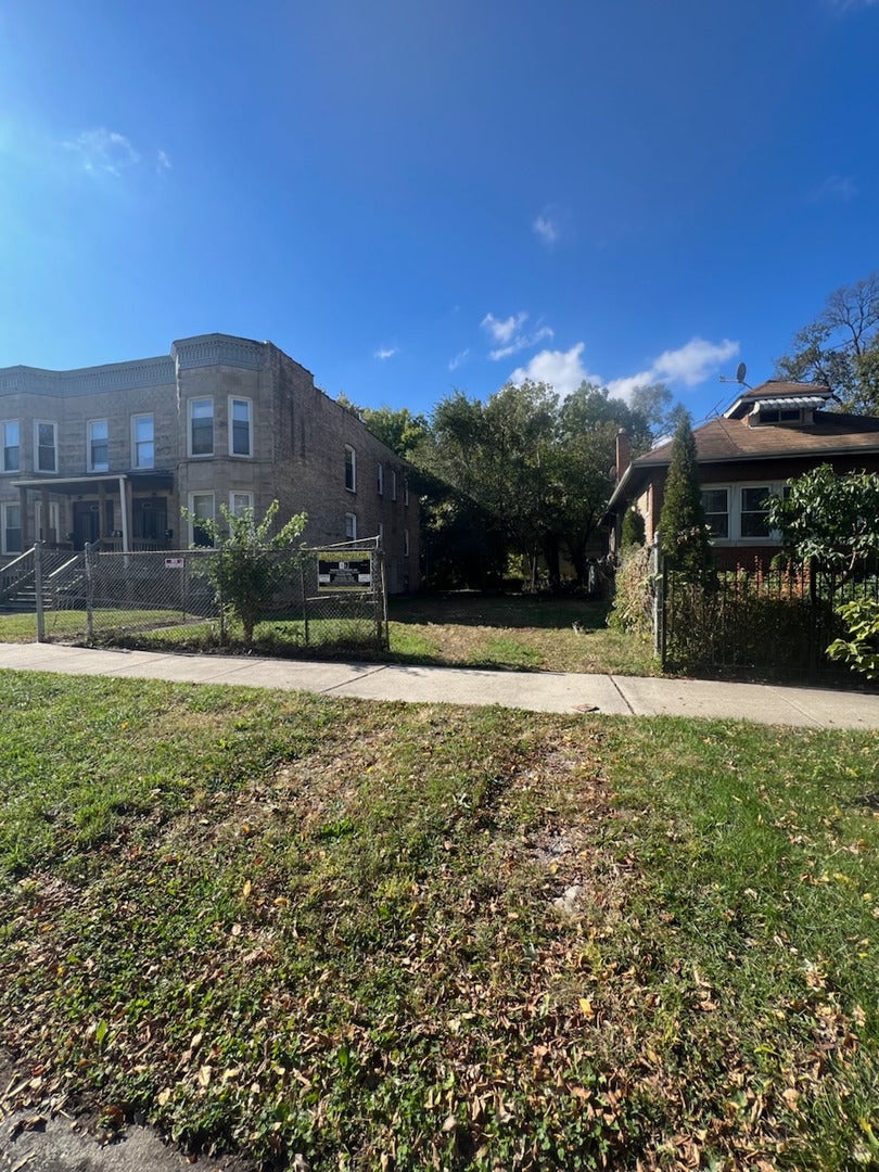 7636 South Normal Avenue, Chicago