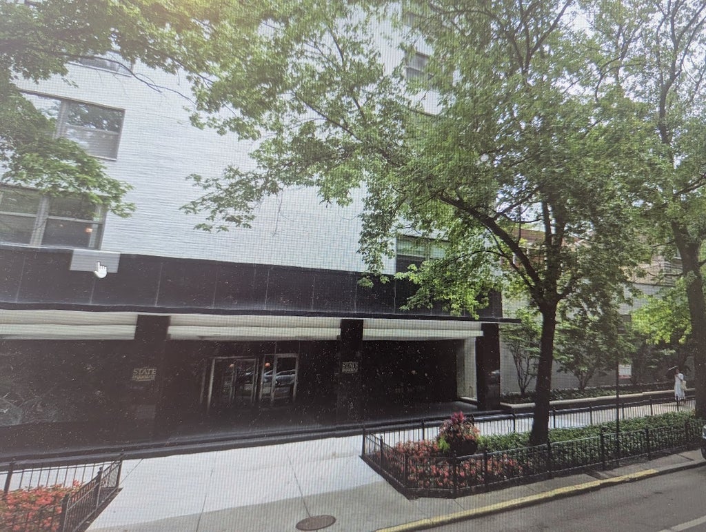 1445 North State Parkway P1-12, Chicago, 60610