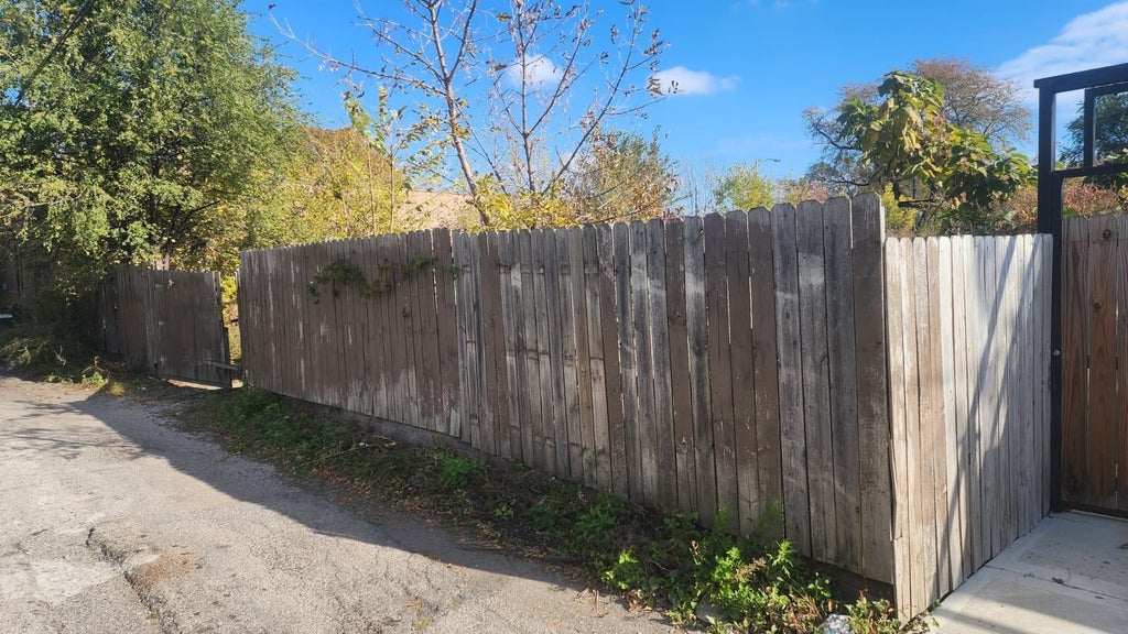 4926 South Western Avenue, Chicago