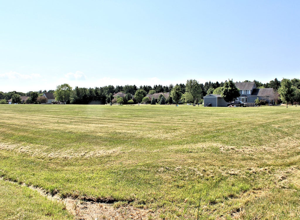 15582 Douglas Avenue, Sandwich