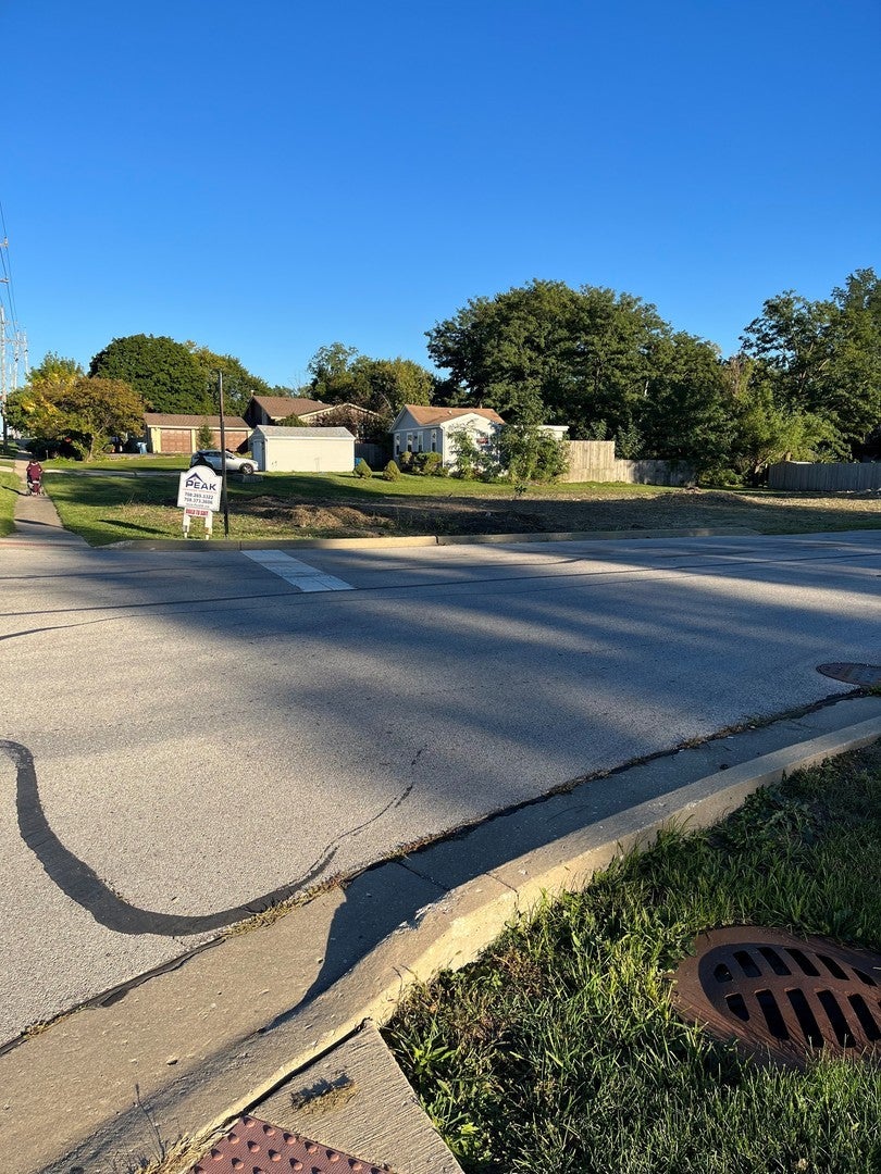 6303 Carpenter Street, Downers Grove