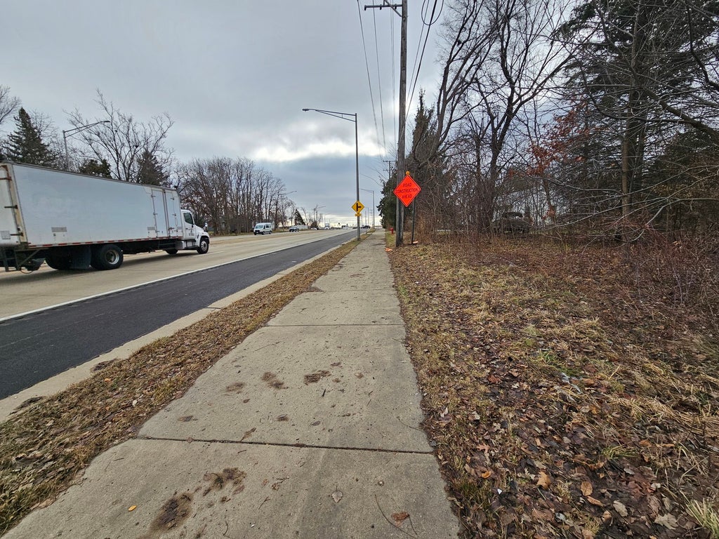 000 Averill Circle, Geneva