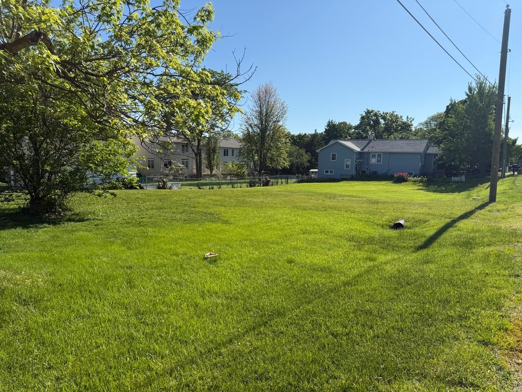 2160 Howard Avenue, Downers Grove