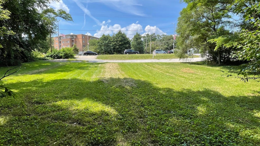 14901 South Cicero Avenue, Oak Forest