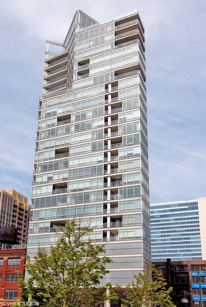 510 West Erie Street P-307, Chicago, 60654