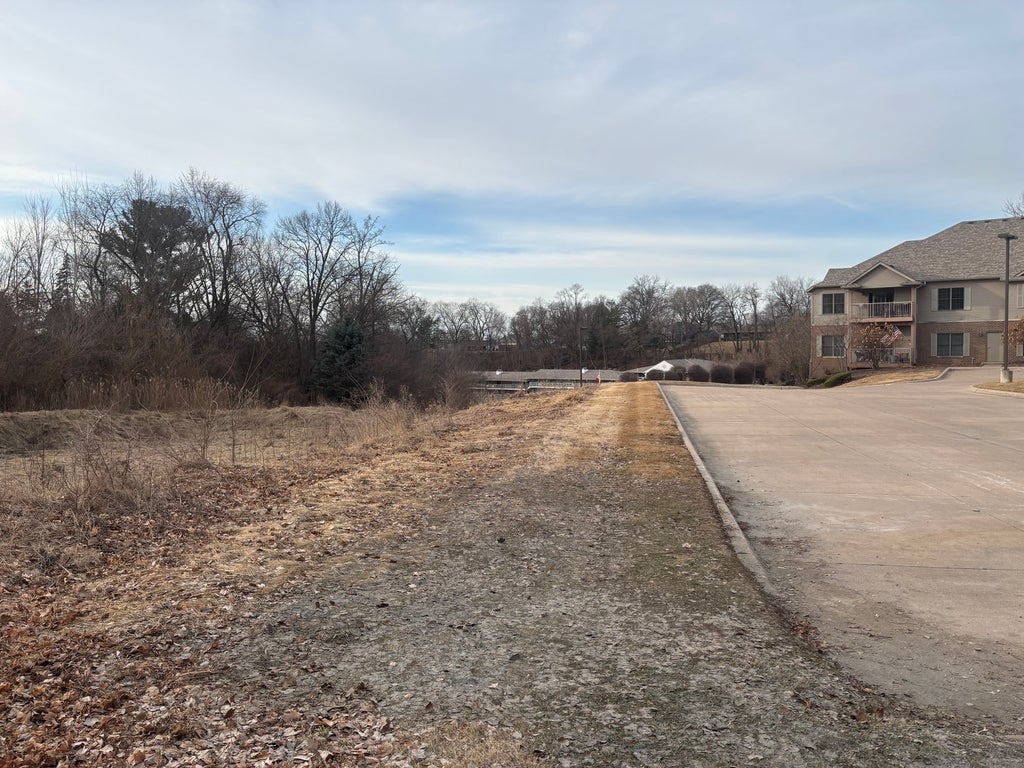 1251 Kimberly Road, Bettendorf