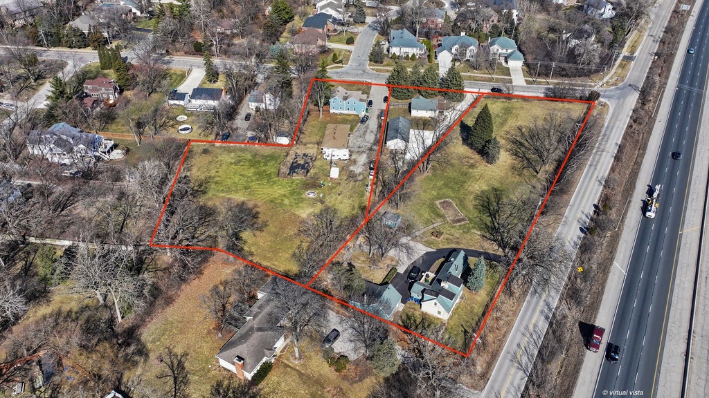 325 Oldfield Road, Downers Grove