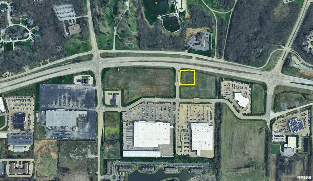 6561 42nd Avenue Drive, Moline