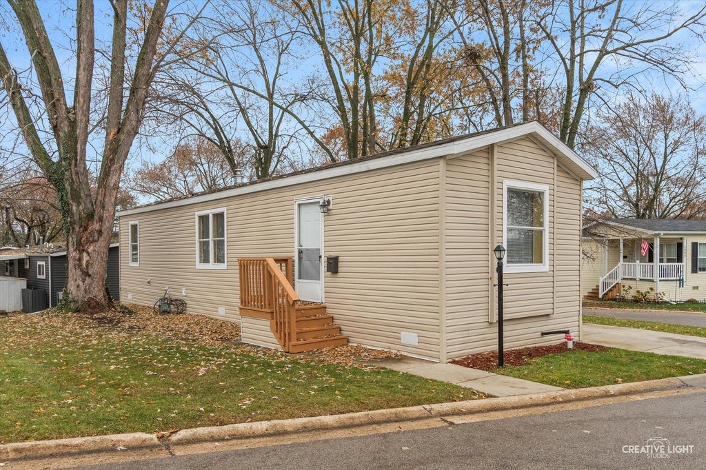 1101 Richard Road, Elgin