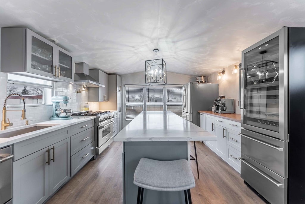 106 8th Avenue, Bartlett