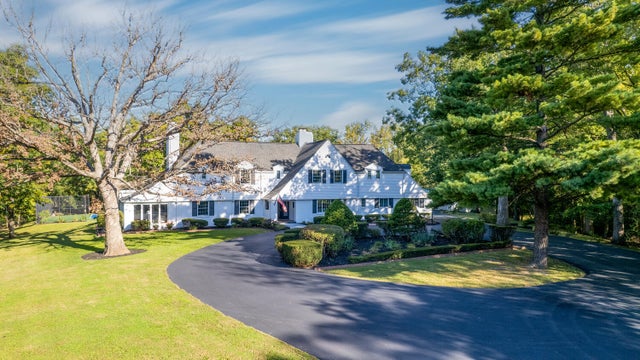 27 Hickory Lane, White Heath
