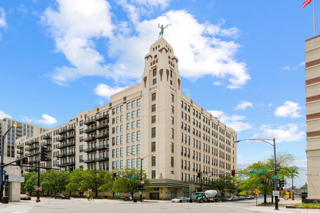 758 North Larrabee Street 826, Chicago, 60654