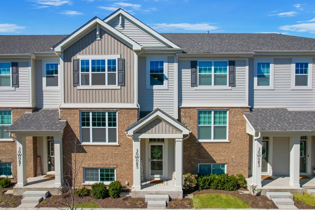 30w085 Brayman Court, Warrenville