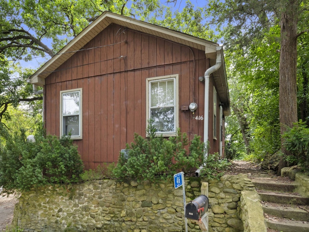 416 Waldeck Drive, Twin Lakes