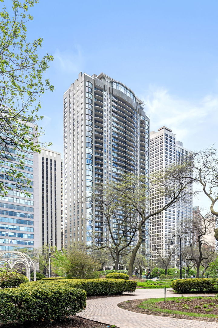 Photo of Listing #12357743