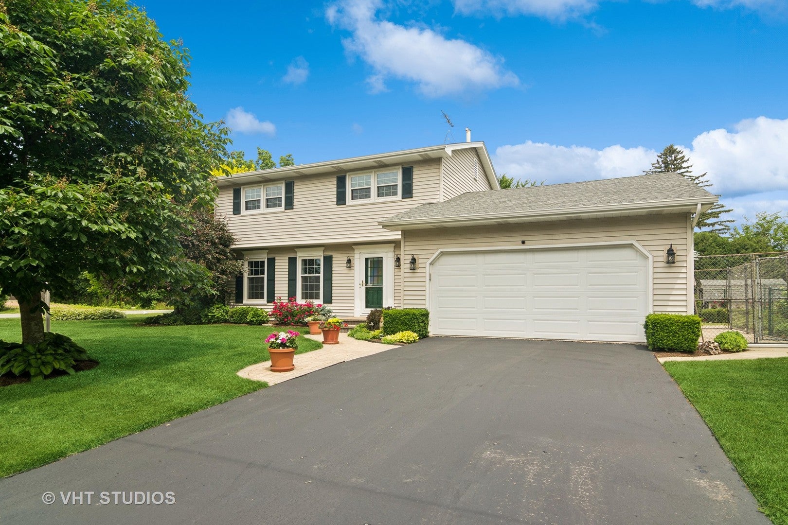 Photo of Listing #12375998