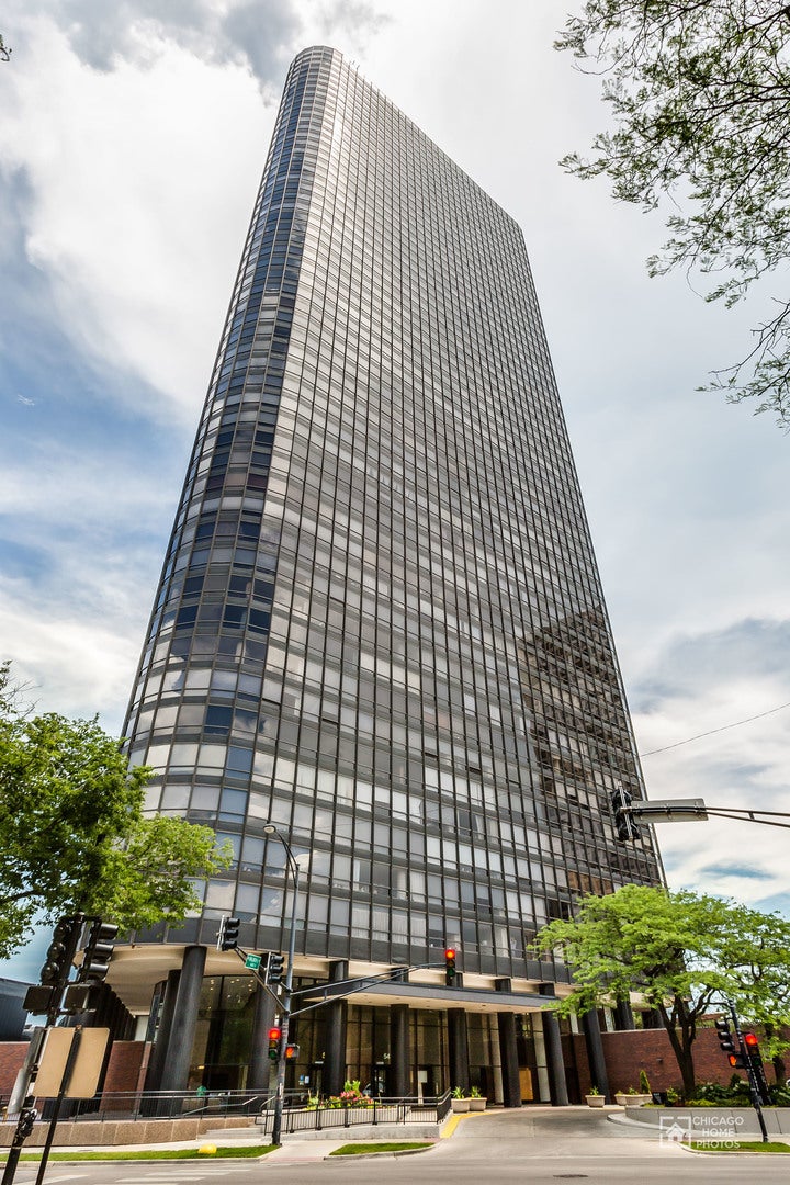 5415 North Sheridan Road 3402, Chicago, 60640
