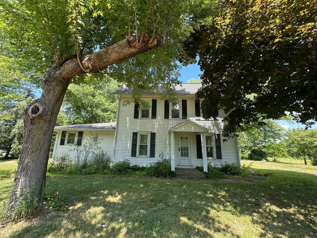 1184 Il Route 10, Monticello