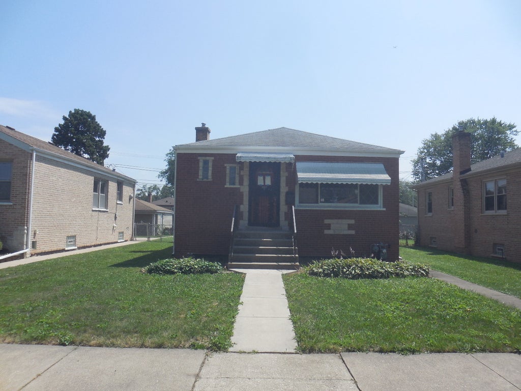 3416 Monroe Street, Bellwood