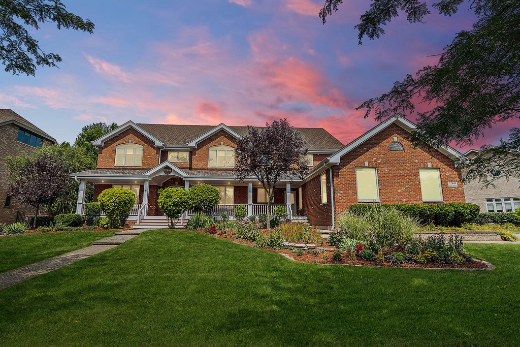 12444 Lake View Drive, Orland Park