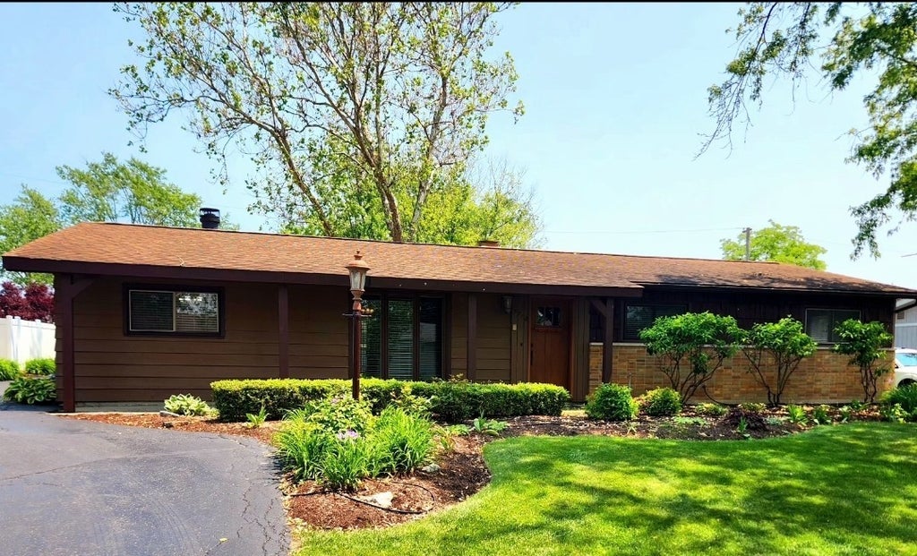 7713 Brookhaven Avenue, Darien