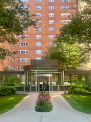 4980 North Marine Drive 135, Chicago