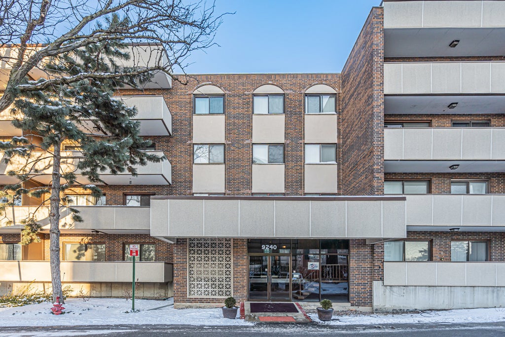 9240 Gross Point Road 410, Skokie, 60077