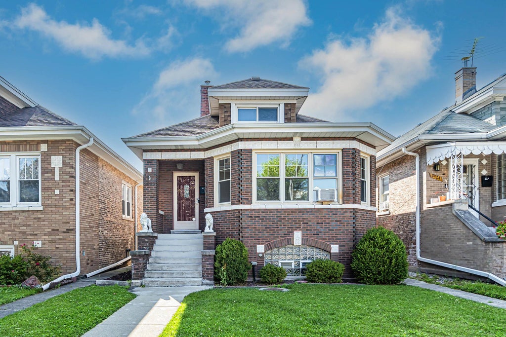 2922 North 77th Court, Elmwood Park