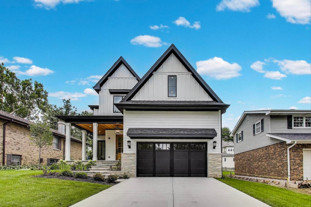 116 Oxford Avenue, Clarendon Hills