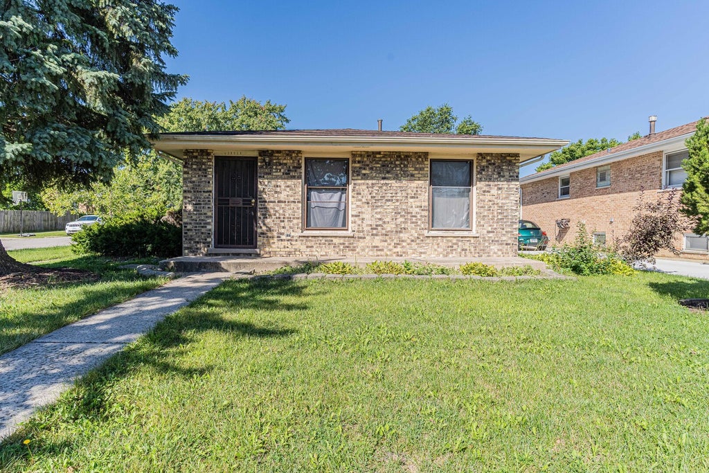 18008 Edwards Avenue, Country Club Hills