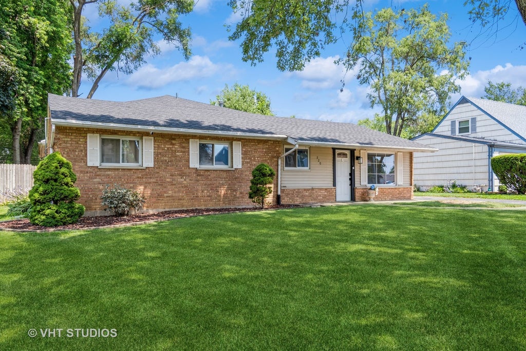 520 White Oak Road, Bolingbrook