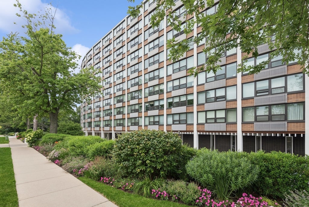 1630 Sheridan Road 8k, Wilmette, 60091