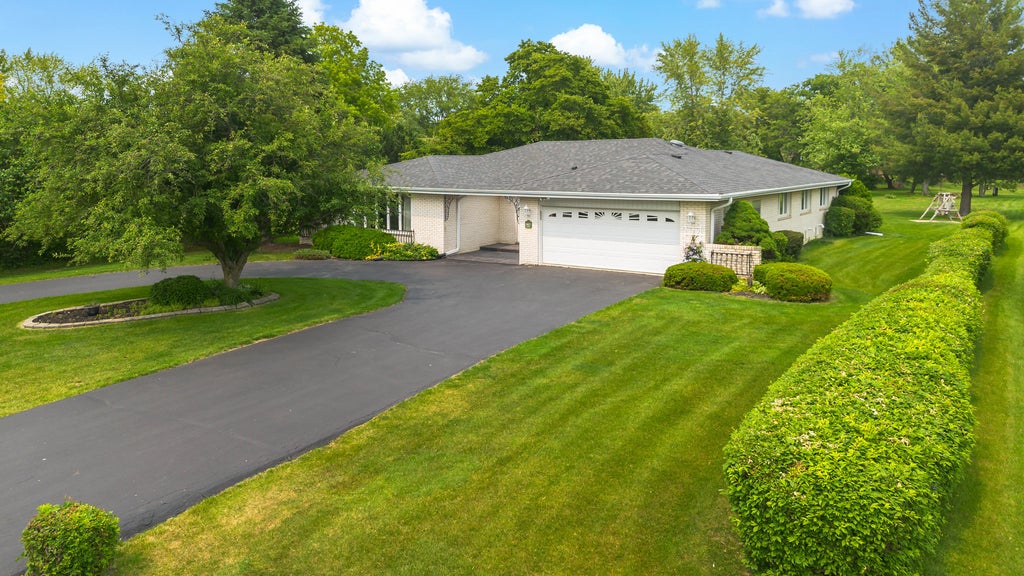 24827 South Chestnut Lane, Crete