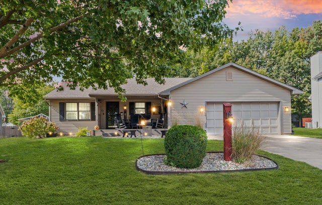 1214 East Center Street, Monticello