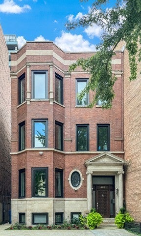 461 West Melrose Street, Chicago