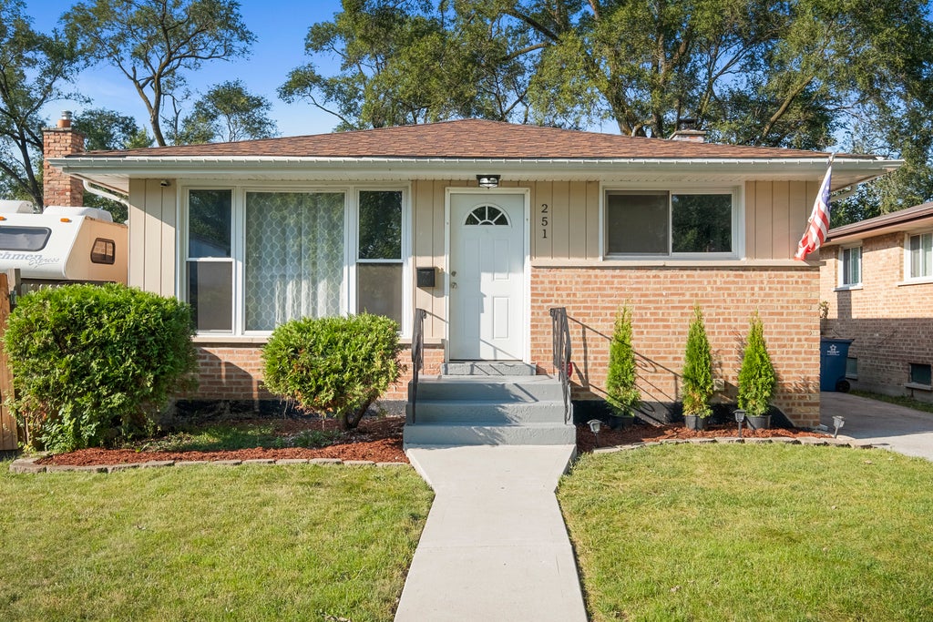 251 Hickory Street, Chicago Heights