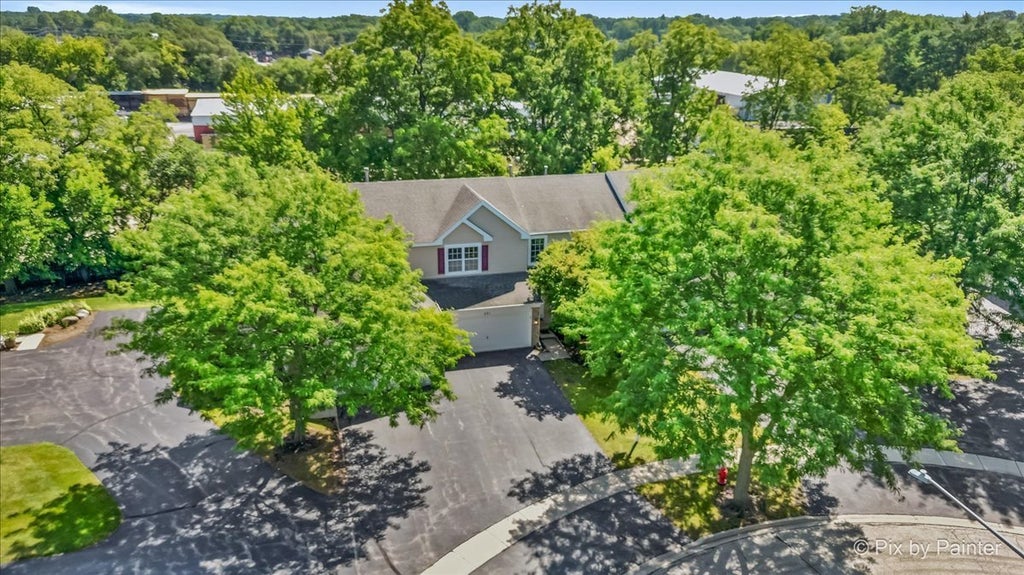 221 Mistwood Lane 221, Crystal Lake, 60014